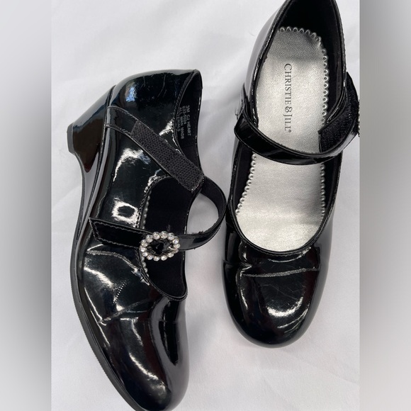 Christie & Jill Little & Big Girls Heart Round Toe Mary Jane Shoes Black, Size 3 - Picture 3 of 8
